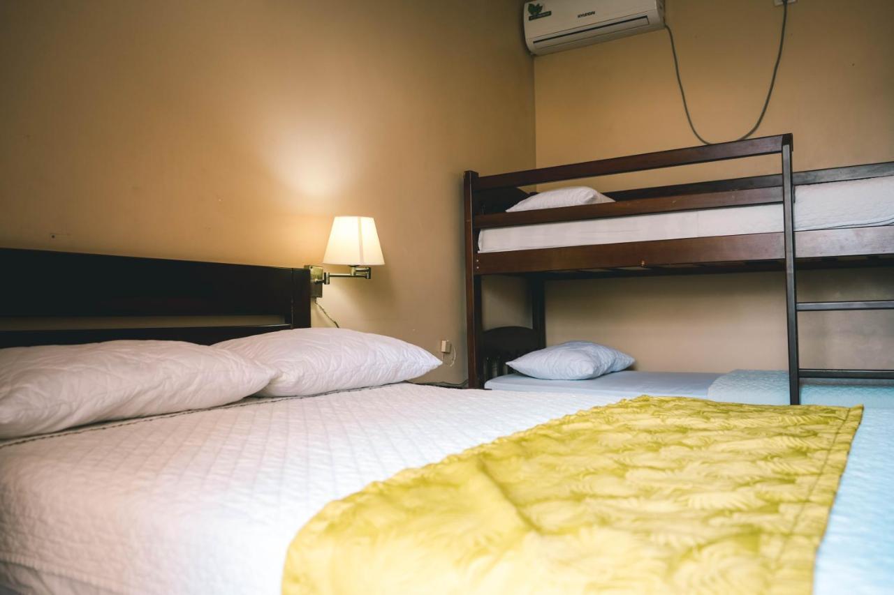 Hotel Manta Beach Madrigal Dış mekan fotoğraf