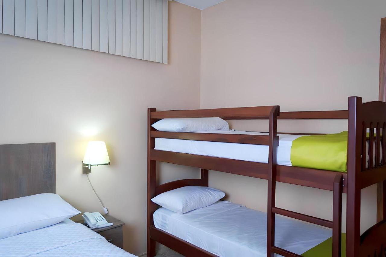 Hotel Manta Beach Madrigal Dış mekan fotoğraf