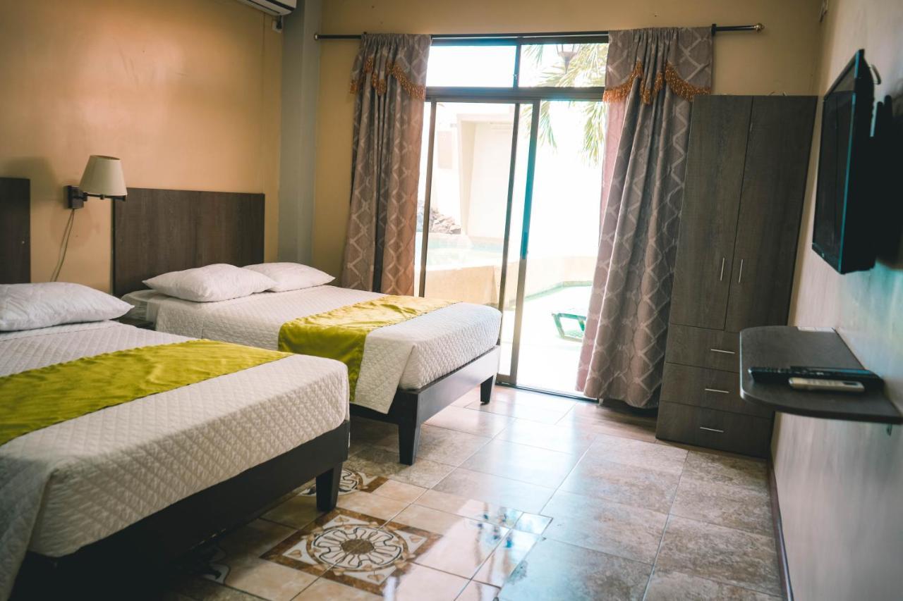 Hotel Manta Beach Madrigal Dış mekan fotoğraf
